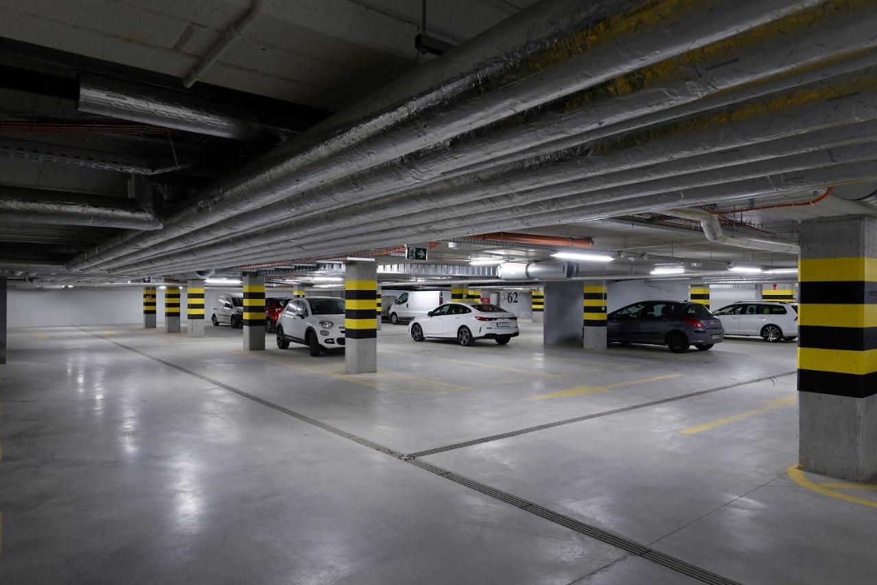 Zentrum II Apartament Parking By Impero Poznań Eksteriør billede