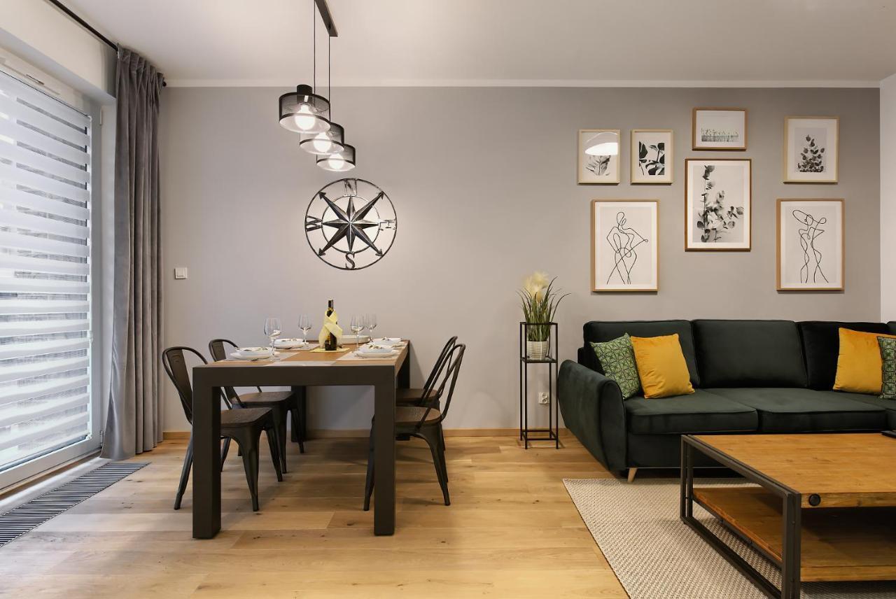 Zentrum II Apartament Parking By Impero Poznań Eksteriør billede