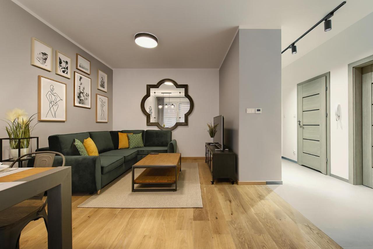 Zentrum II Apartament Parking By Impero Poznań Eksteriør billede
